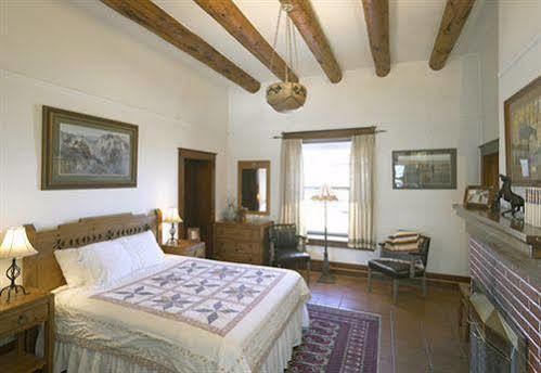 Casa Del Gavilan Historic Inn Cimarron Dış mekan fotoğraf